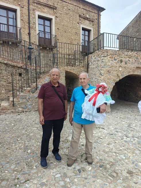 Centro sociale anziani spezzano albanese skarcopolli